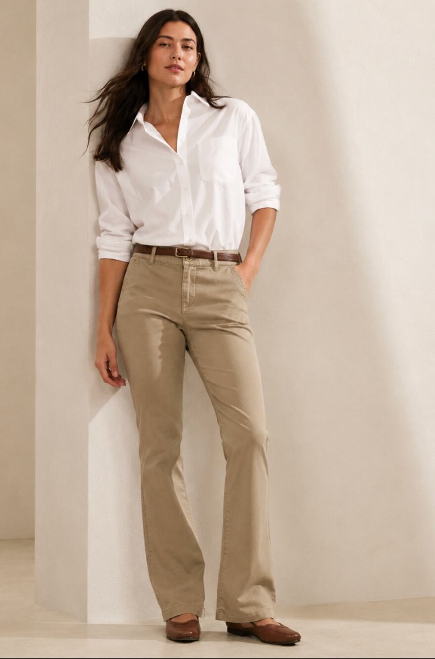 Banana Republic Women's Preppy Girlfriend Fit Bootcut SZ 4 Tan Slacks
